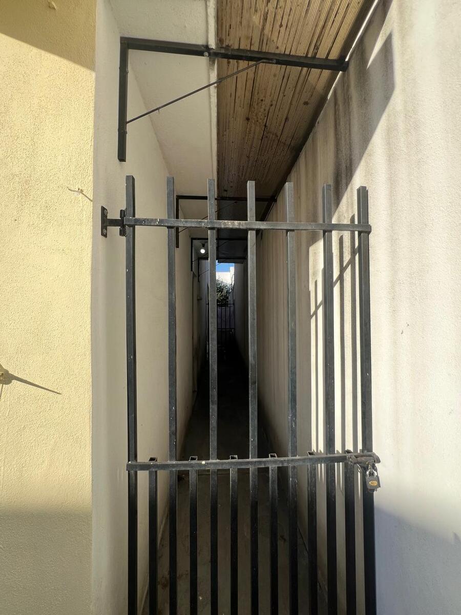 23 de 23: pasillo lateral con doble