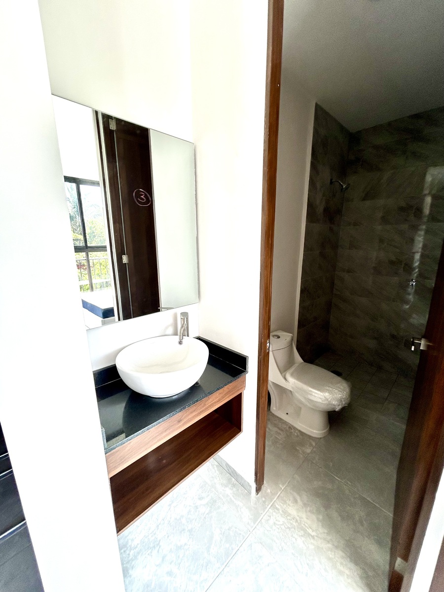 9 de 16: Baño completo