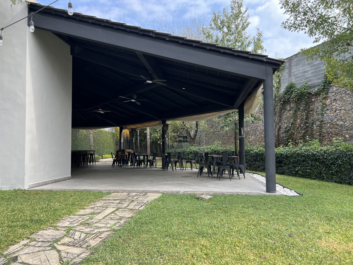 14 de 16: Palapa del fraccionamiento