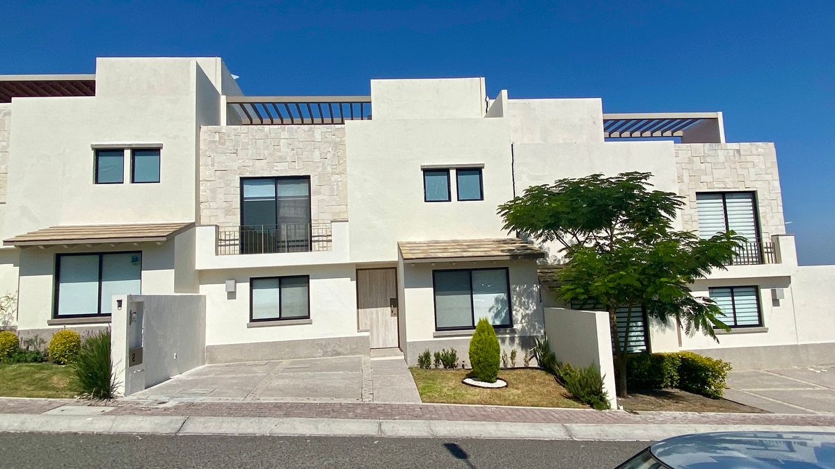 1 de 32: Fachada casa 3 pisos