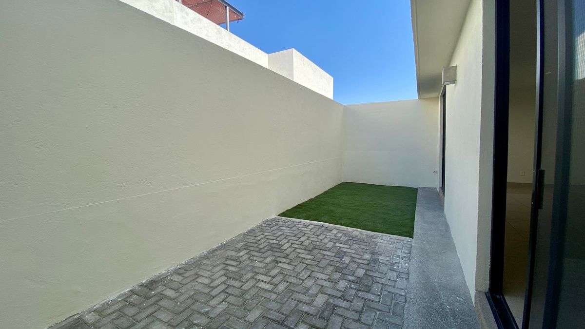 10 de 32: Patio posterior