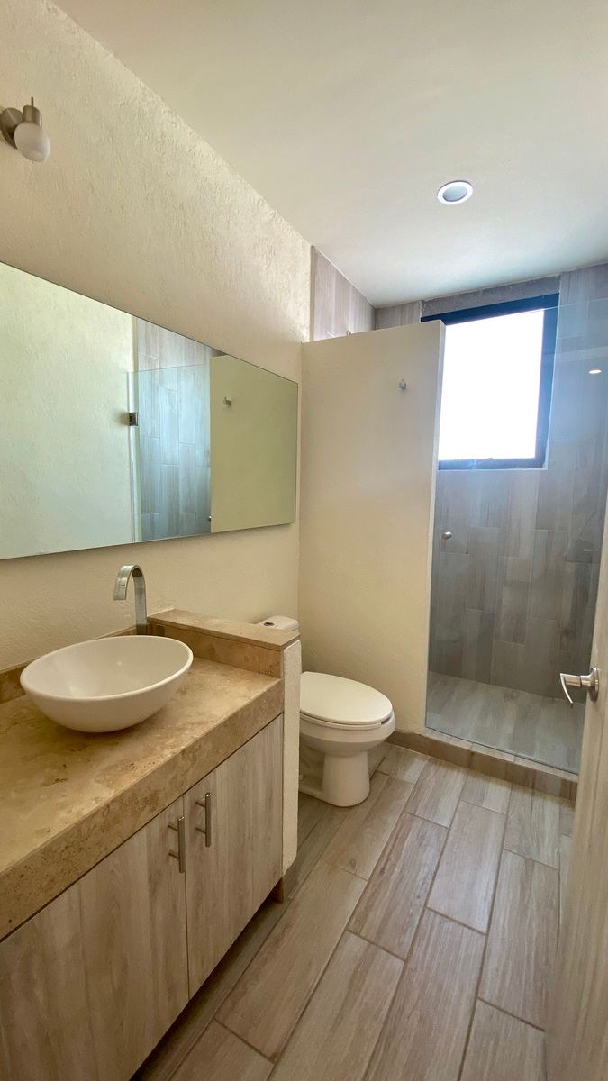 22 de 32: Baño completo