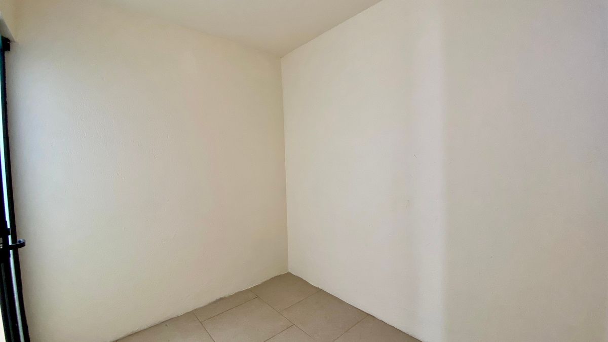 30 de 32: Cuarto de servicio