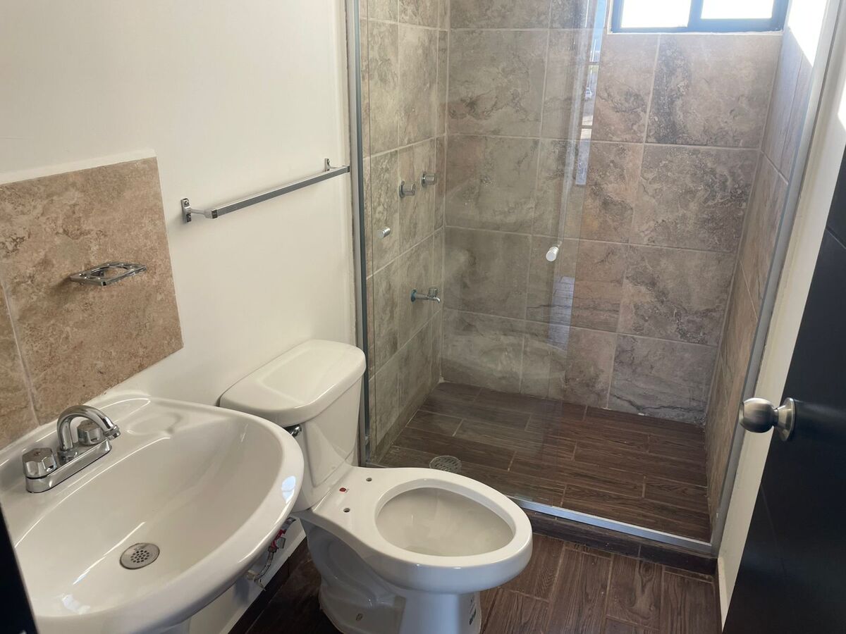 12 de 20: Baño Compartido