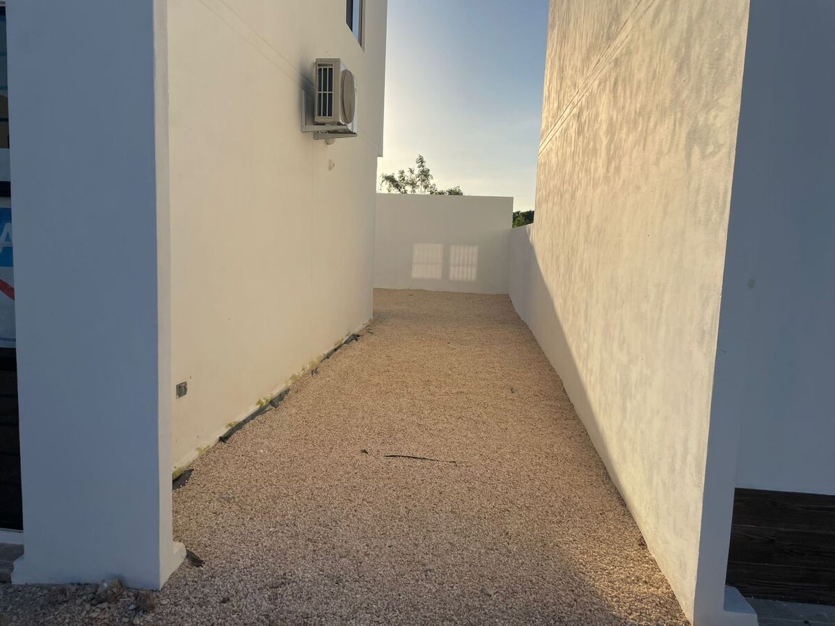 13 de 20: Pasillo de Servicio