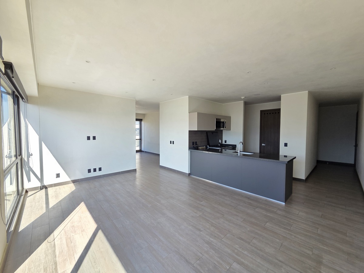 3 de 13: Sala Comedor