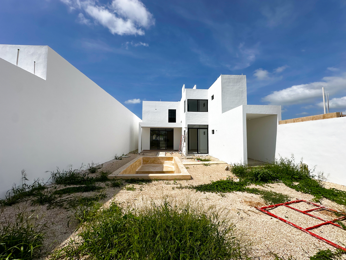 8 de 19: Fachada Posterior