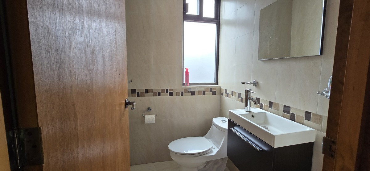 8 de 24: Casa en Venta en Lomas Estrella Rayo Vende ®