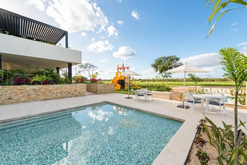 4 de 5: alberca casa club