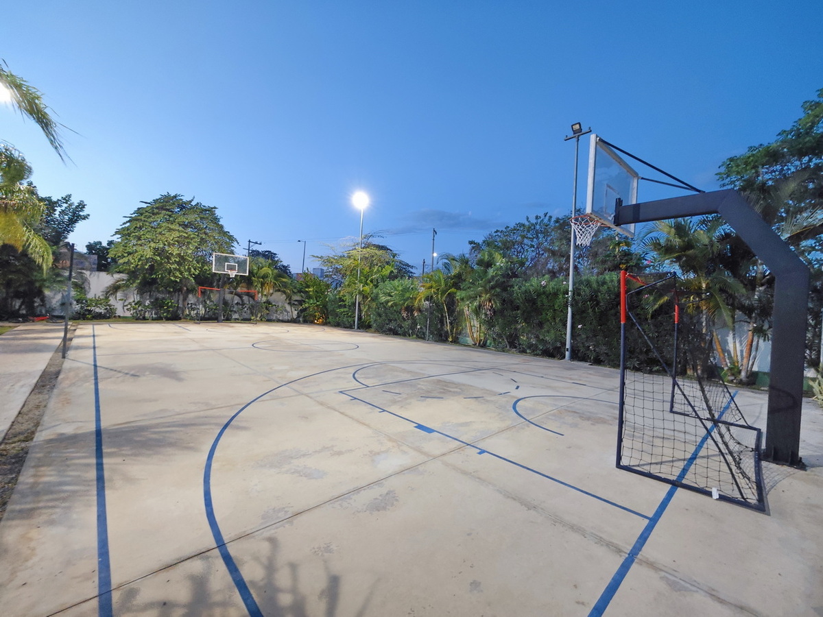 15 de 19: Cancha Deportiva