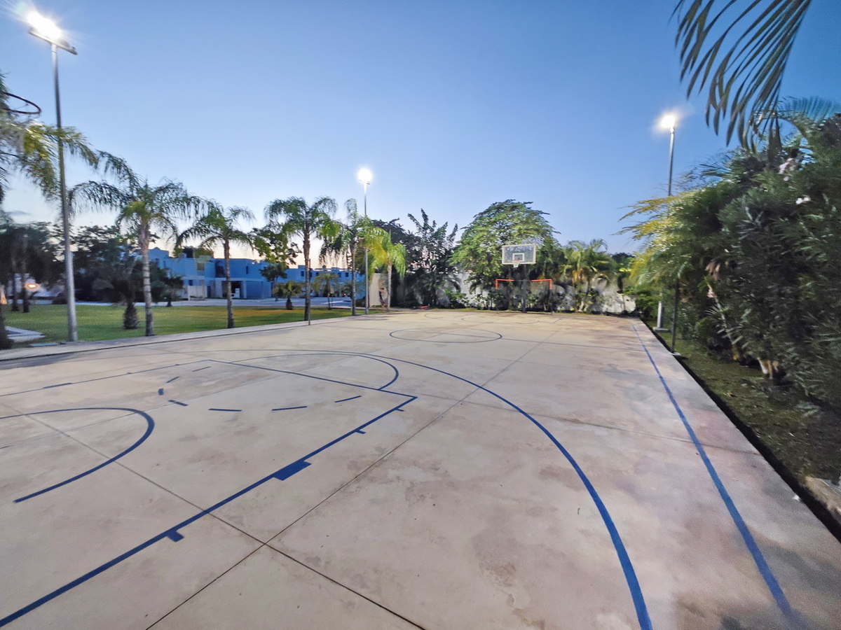 16 de 19: Cancha Deportiva