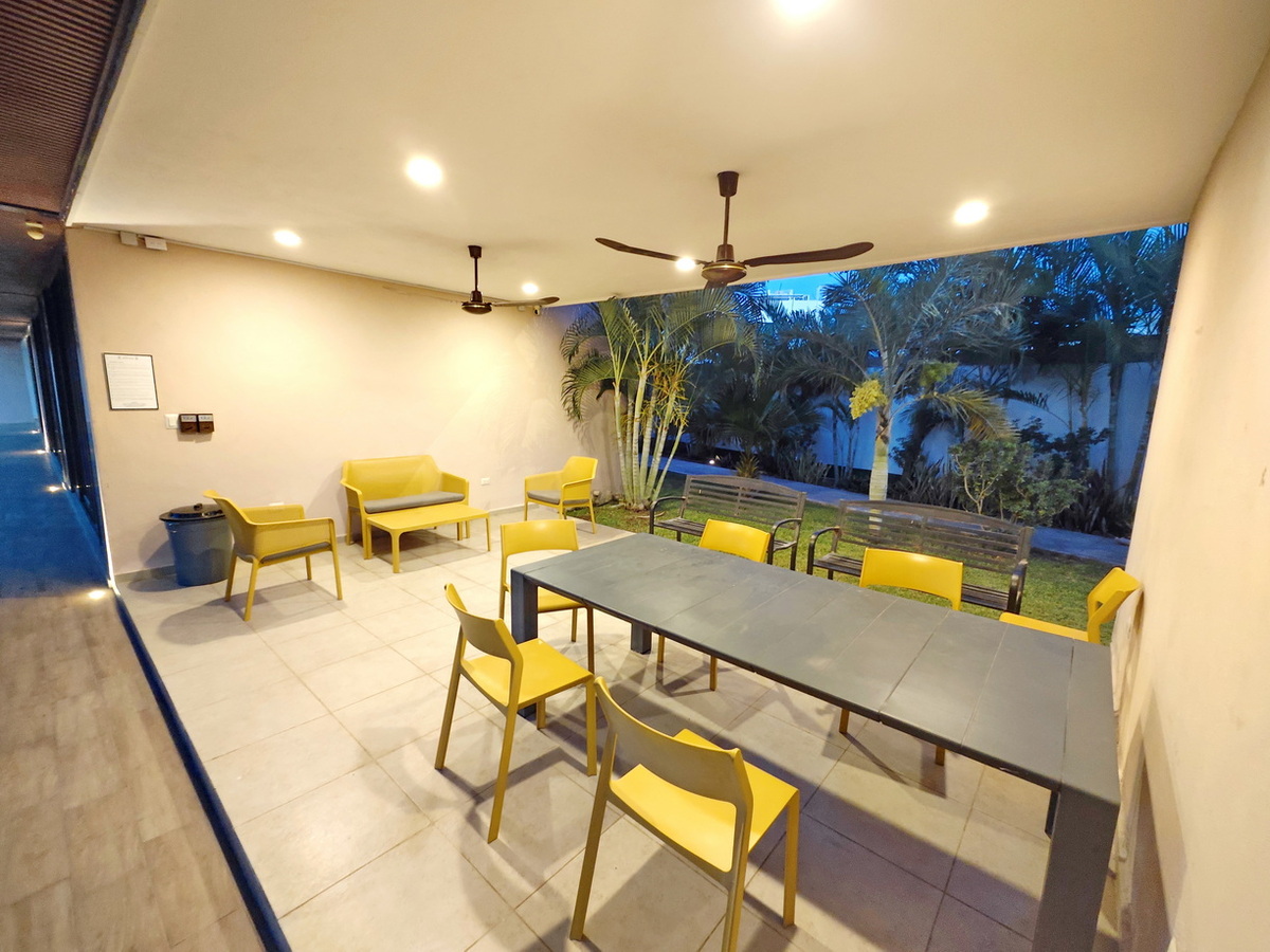 17 de 19: Terraza Social