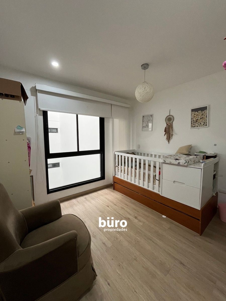 4 de 13: Dormitorio secundario con baño incorporado