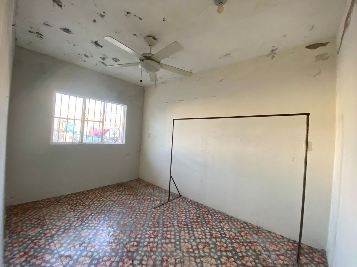 25 de 39: First bedroom