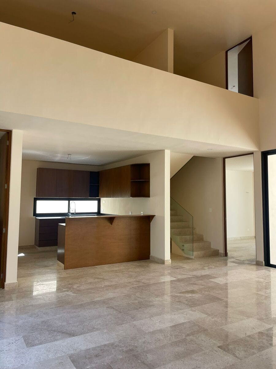 Casa en Venta en DOS Plantas con Piscina dentro de Privada, Conkal Yucatán - foto 4