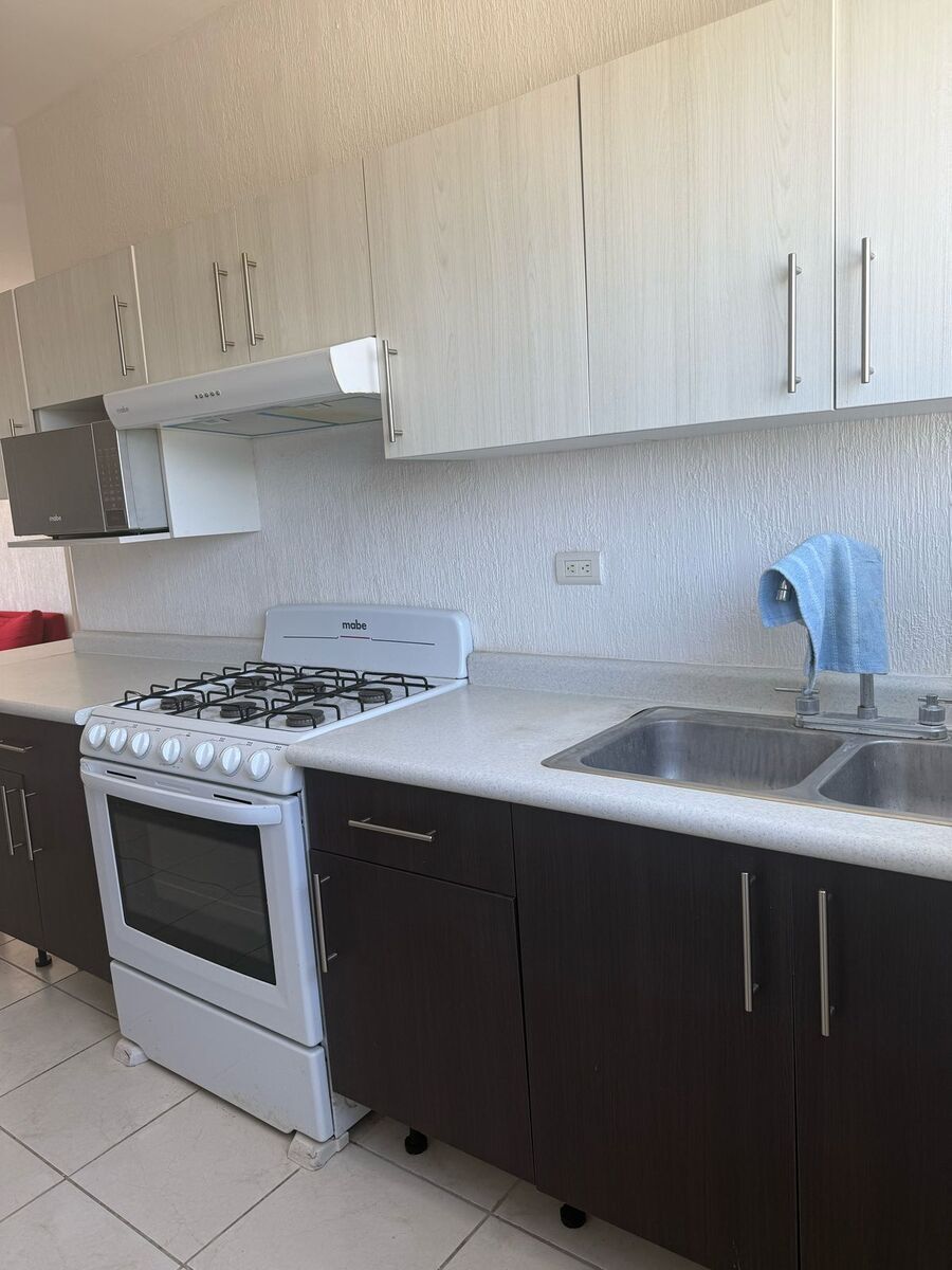 14 de 27: ID2737 CONDO EN LOS OLIVOS II PLAYA DEL CARMEN COCINA 2