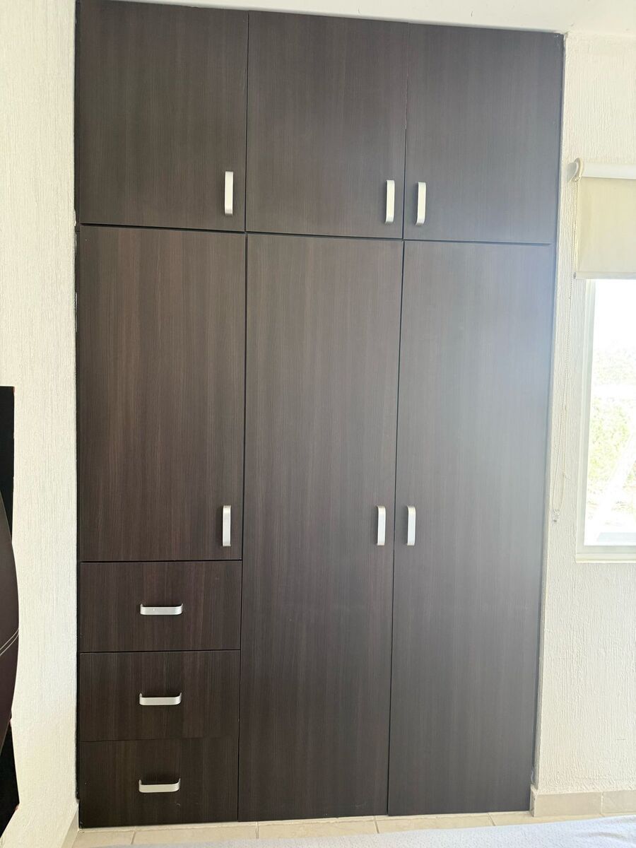 26 de 27: ID2737 CONDO EN LOS OLIVOS II PLAYA DEL CARMEN CLOSET 1