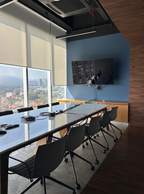 7 of 11: Sala de juntas