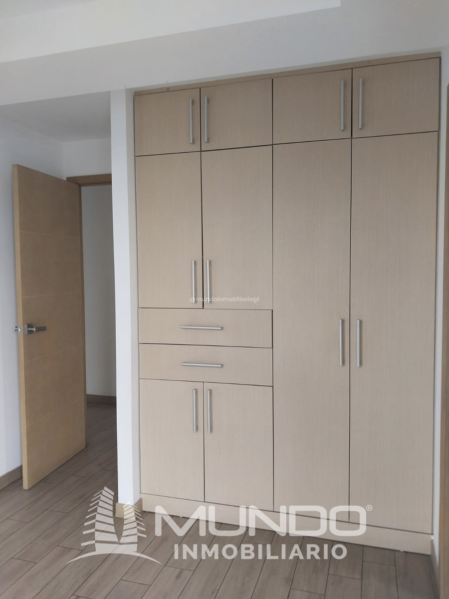 17 de 19: closets en las trs habitaciones