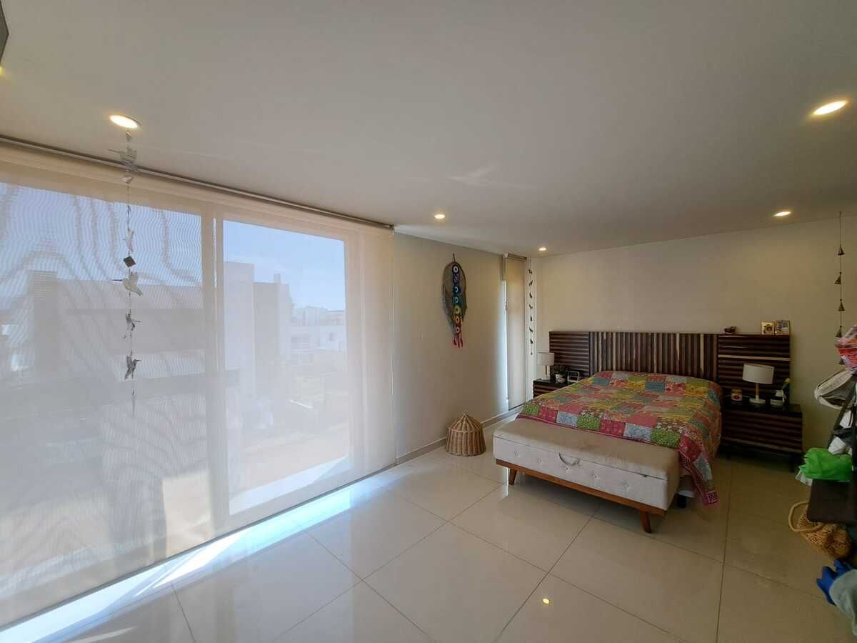 10 of 30: RECAMARA PRINCIPAL