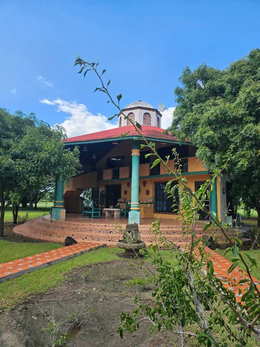 4 of 23: WhatsApp Image 2025-10-22 at 10.12.16 PM (2)