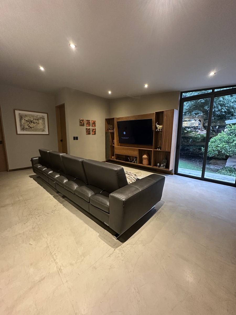 14 of 25: Family Room