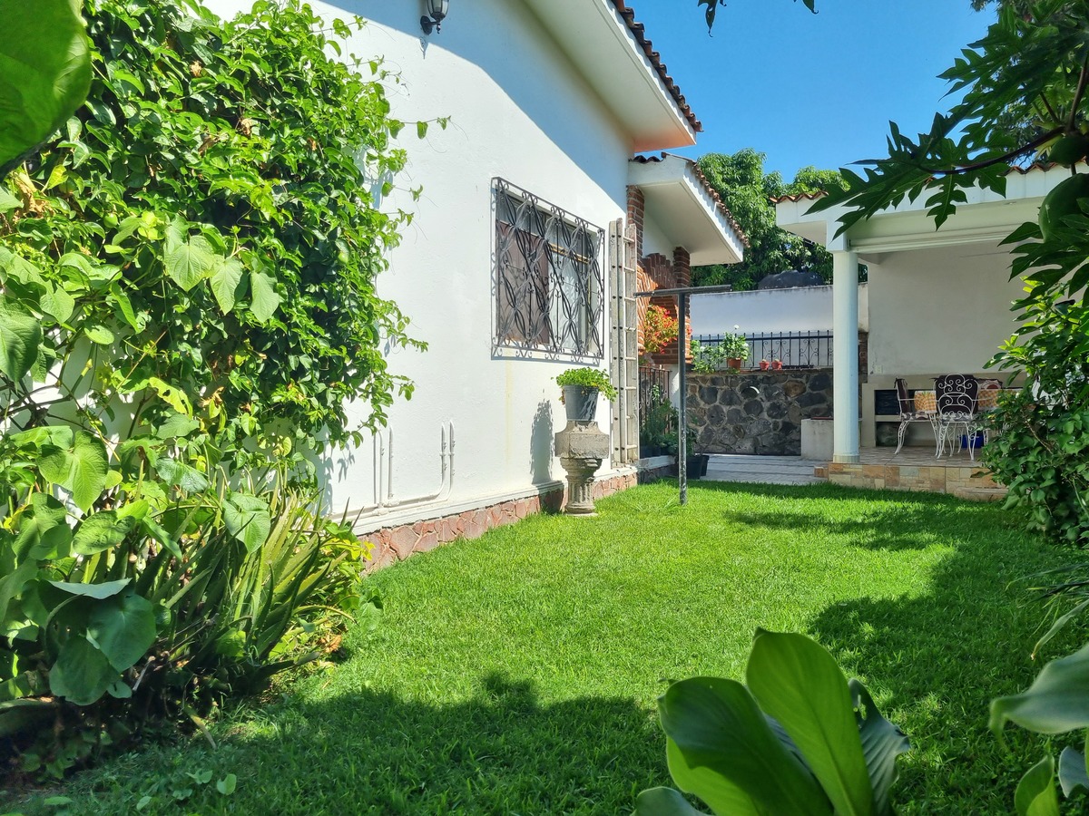 13 de 20: Jardìn trasero.