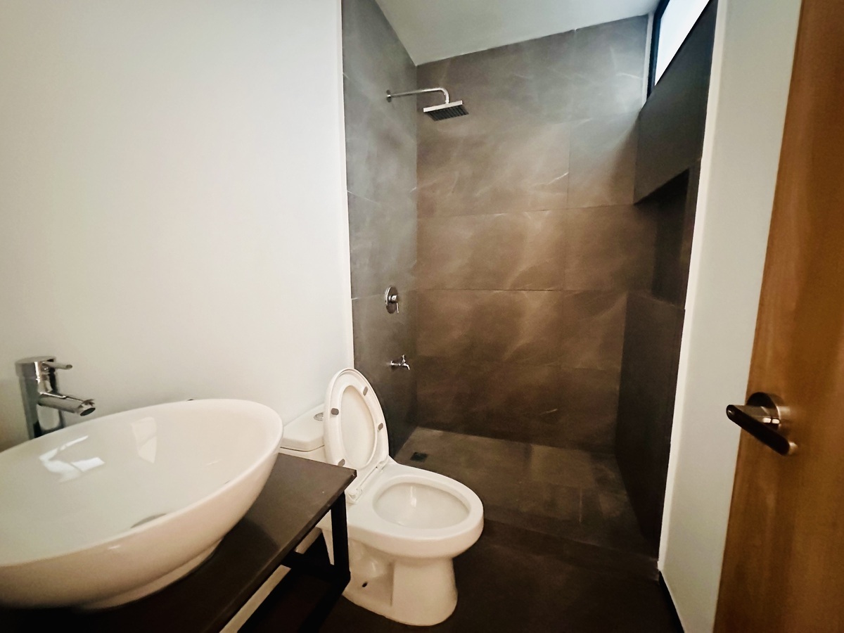 7 of 15: baño de recamara