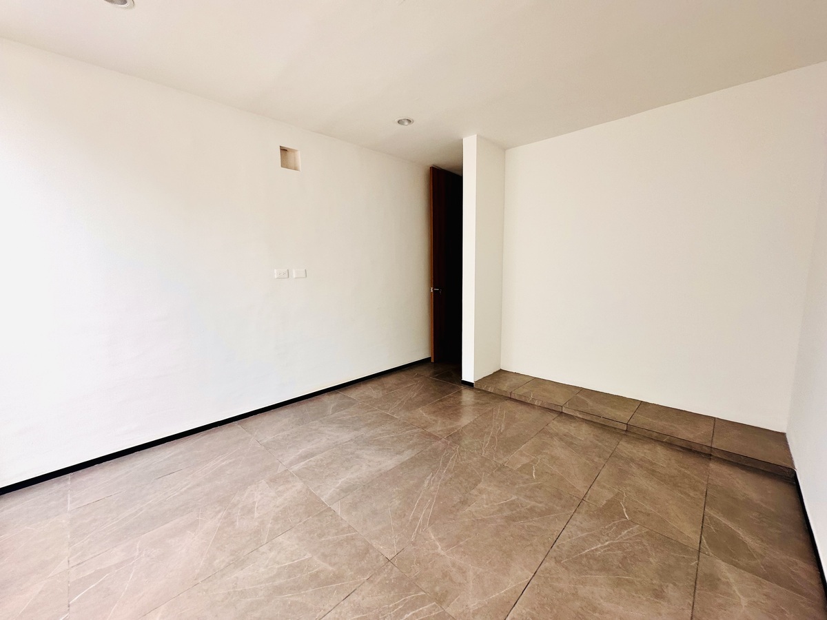 6 of 15: recamara con área para closet