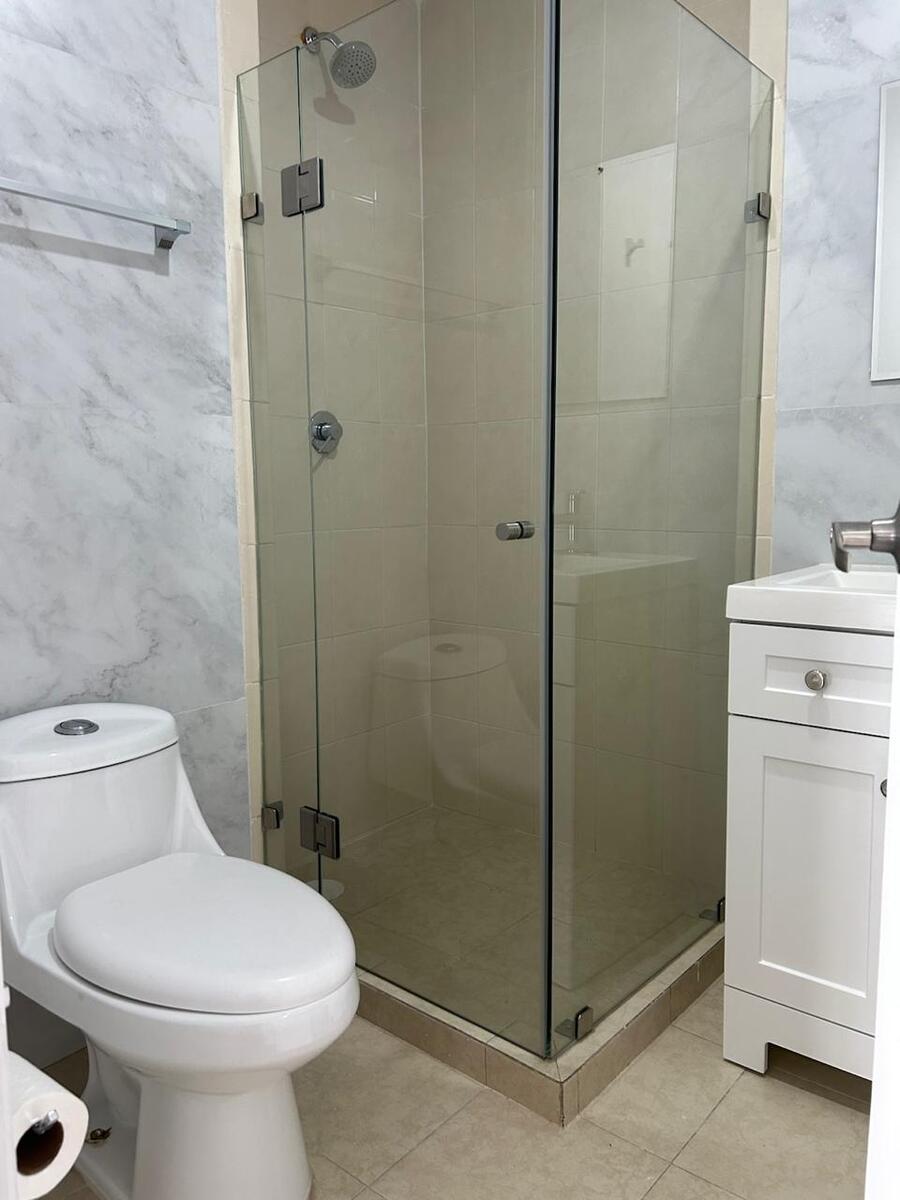 13 de 37: 2do baño completo