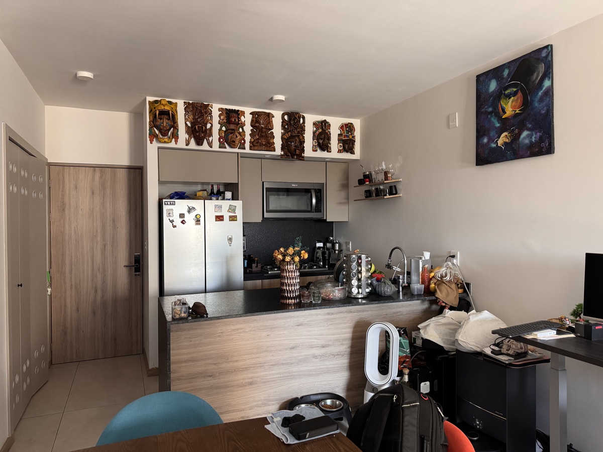 5 of 10: Área de cocina y comedor