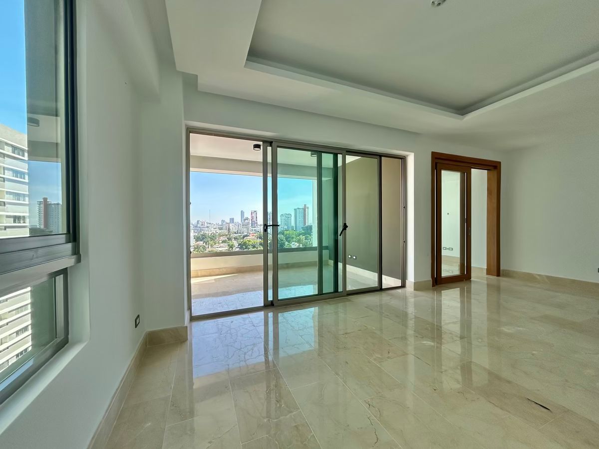 1 de 25: Sala-comedor, balcón, estudio