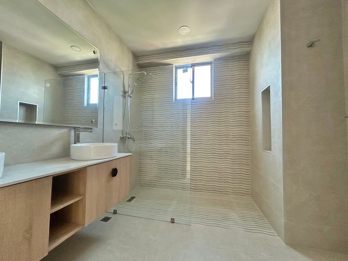 17 de 25: Baño habitación principal