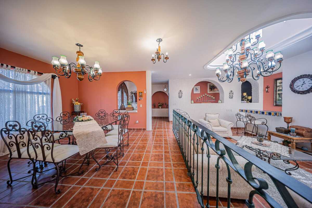 4 de 21: Sala comedor