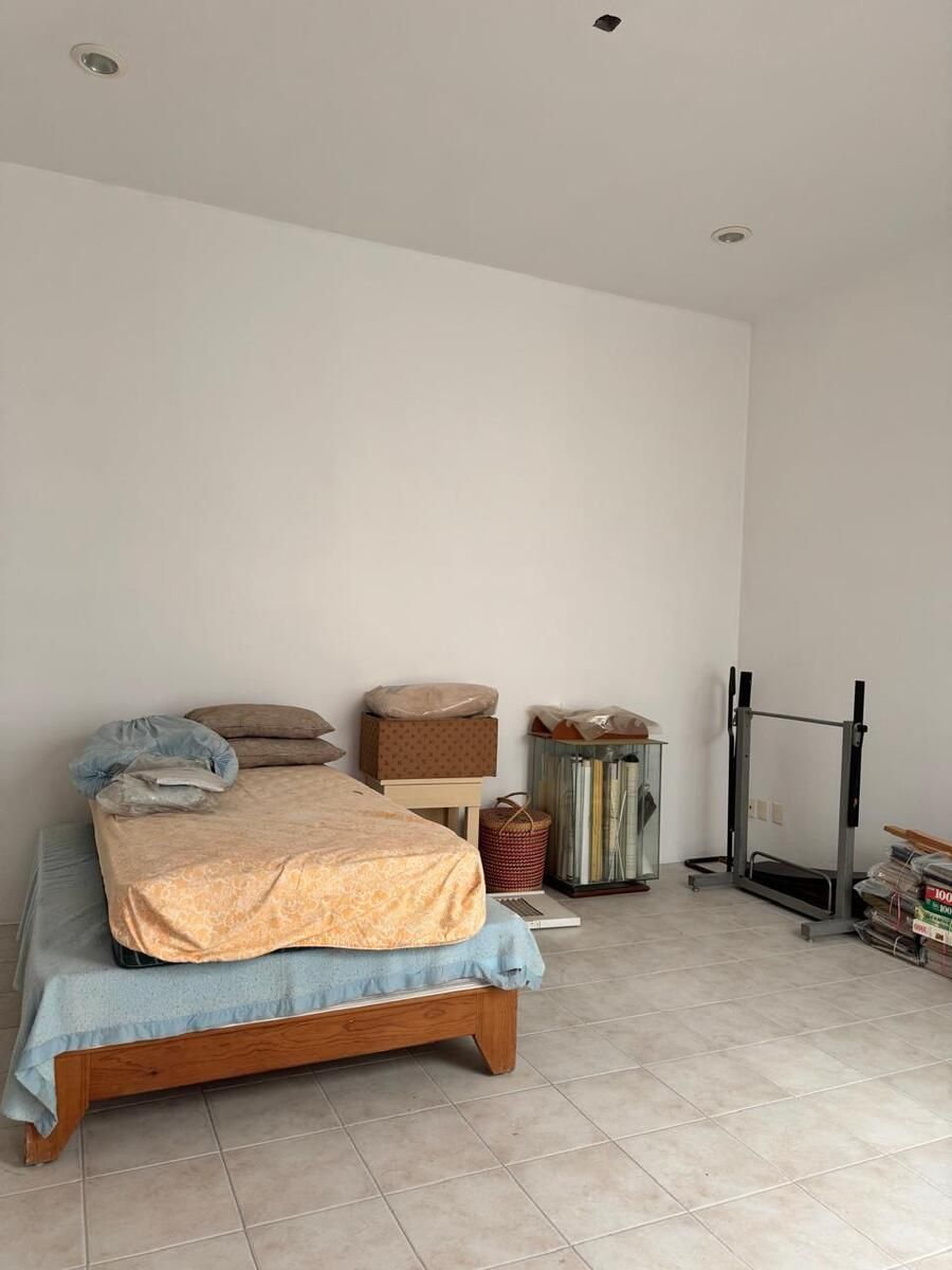 15 de 21: 3 Recamara con baño en pasillo