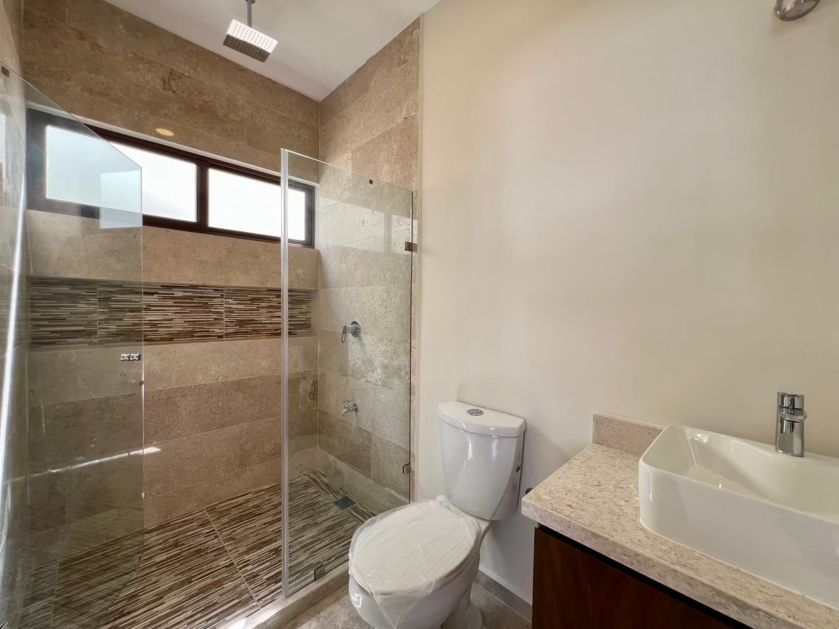 17 de 26: Baño Cuarta Recámara