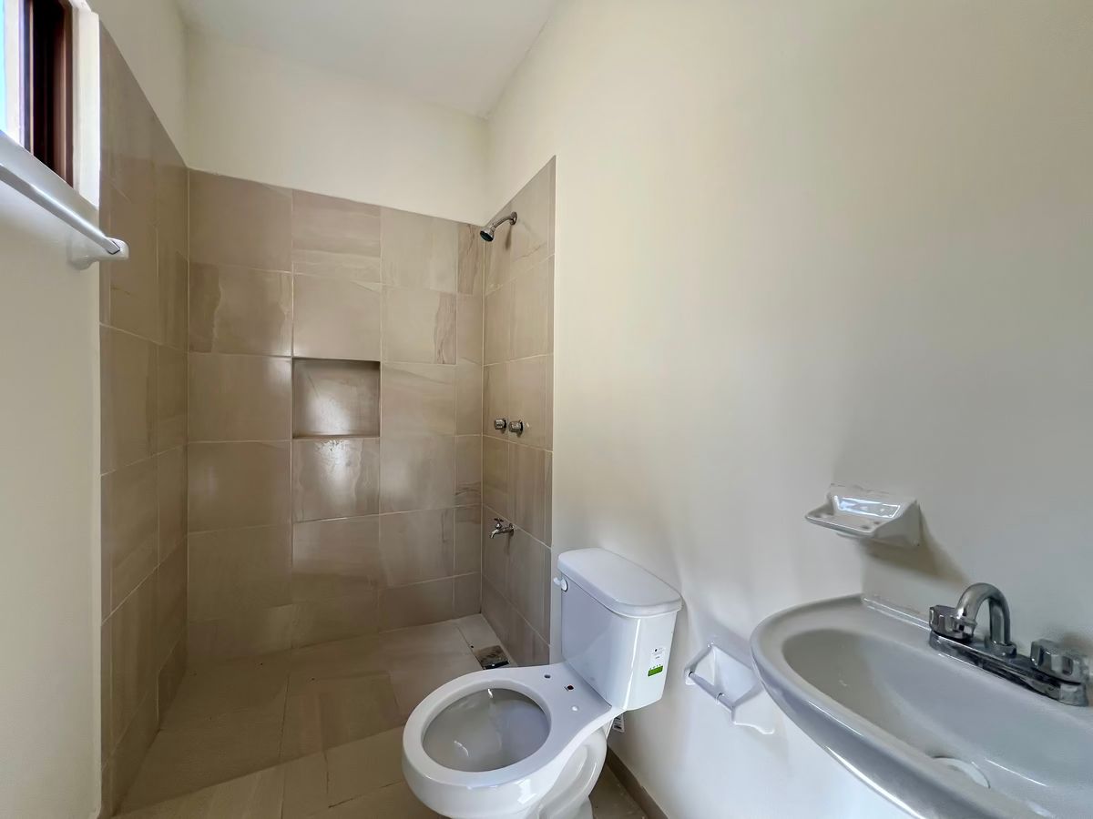 20 de 26: Baño Cuarto de Servicio