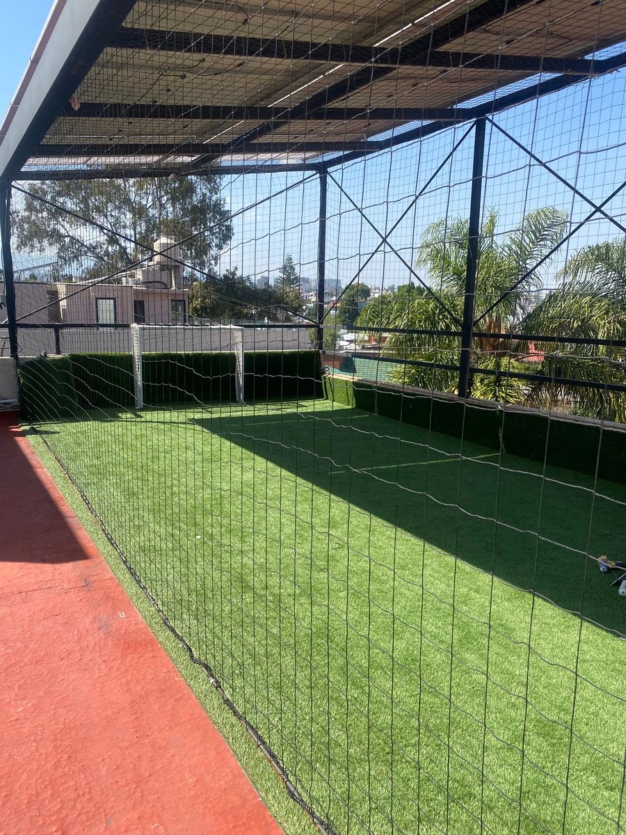 14 de 14: cancha de fut.