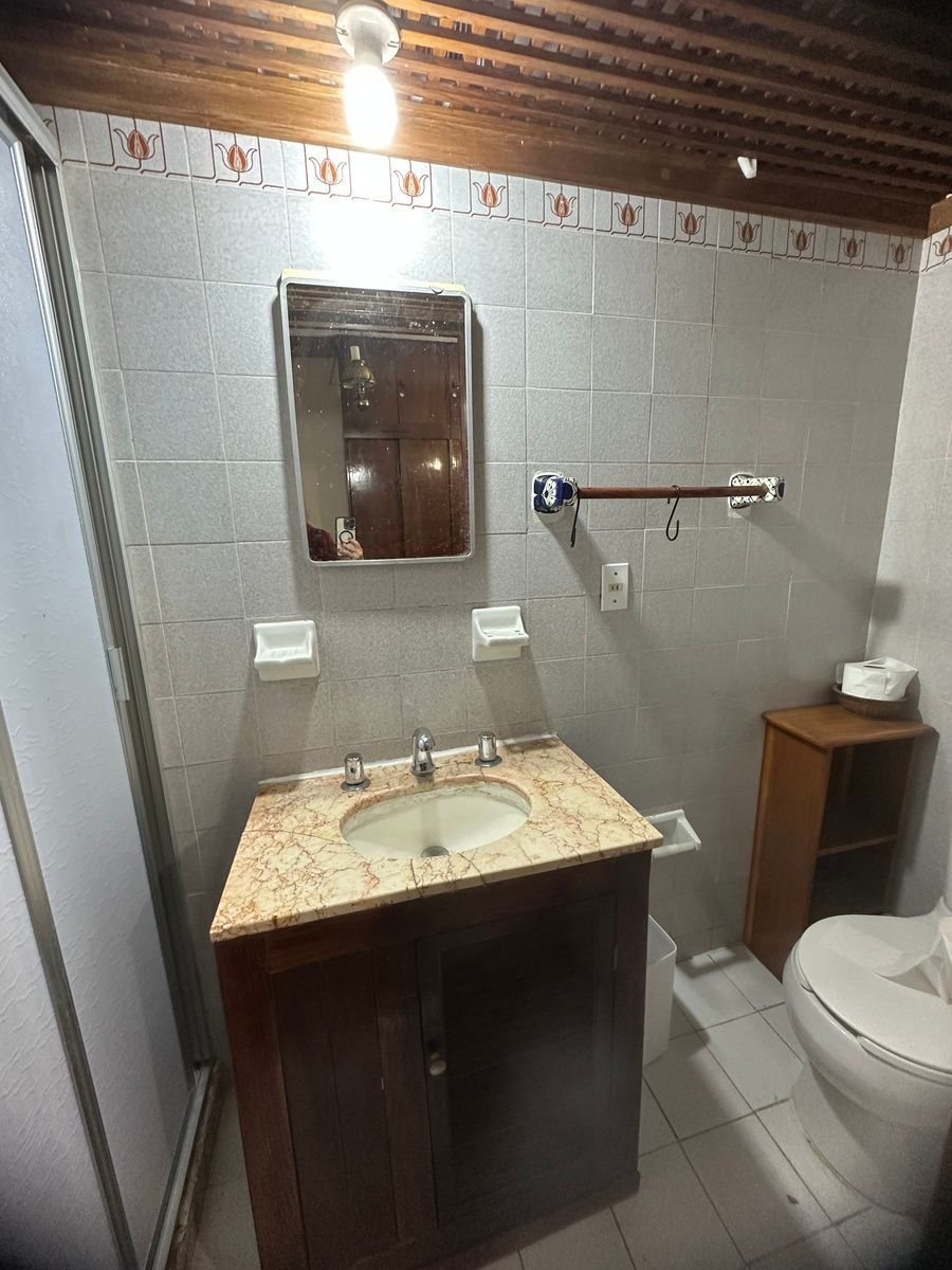 19 de 44: BAÑO OFICINA