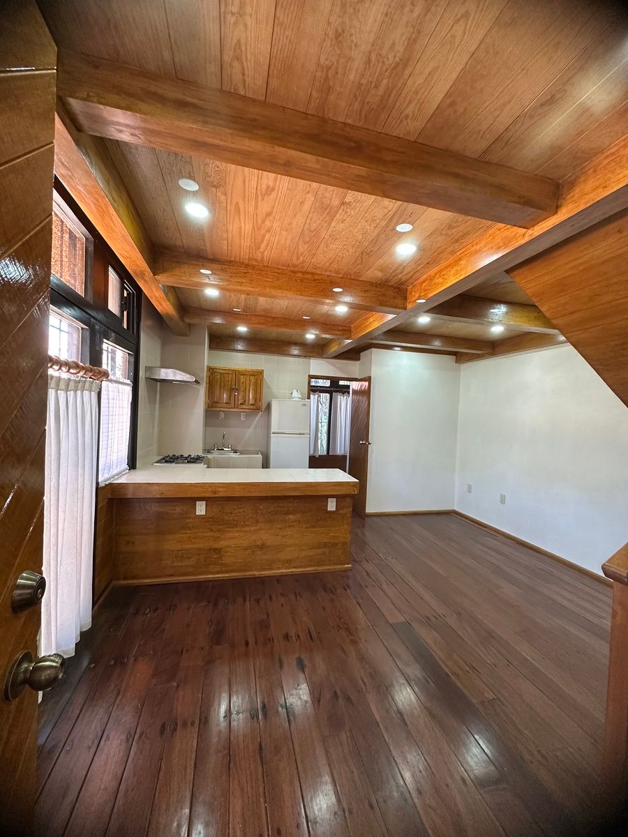 37 de 44: DEPTO CON ENTRADA INDEPENDIENTE