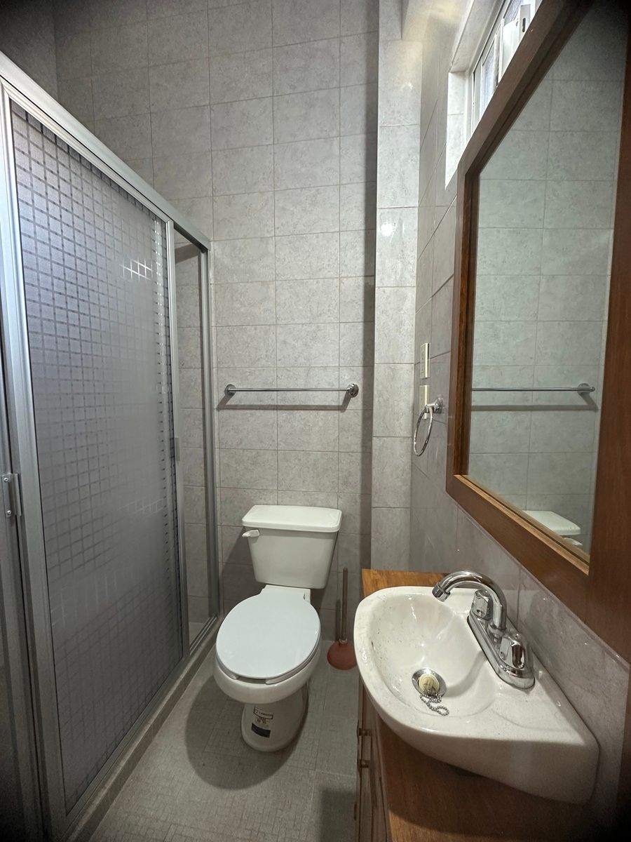 41 de 44: BAÑO ESTUDIO PB