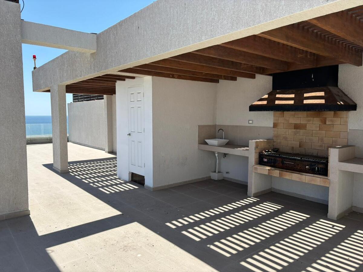 2 de 12: Quincho en terraza segundo piso