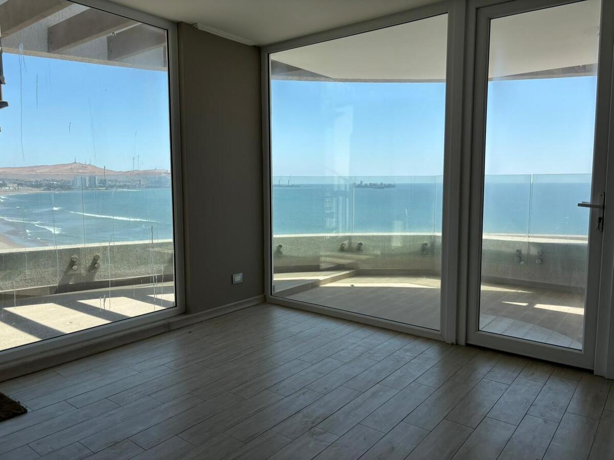 6 de 12: Área living comedor