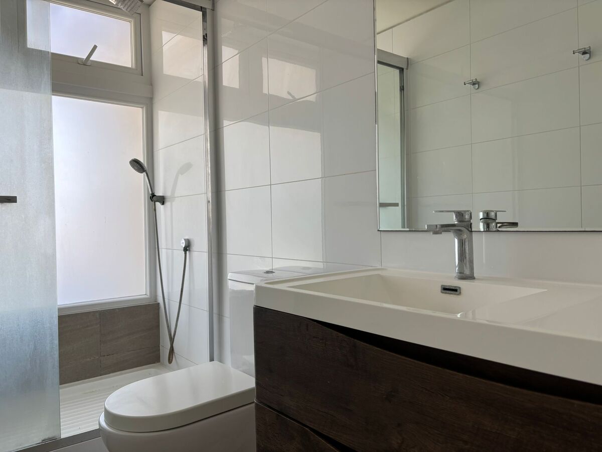 8 de 12: Baño completo