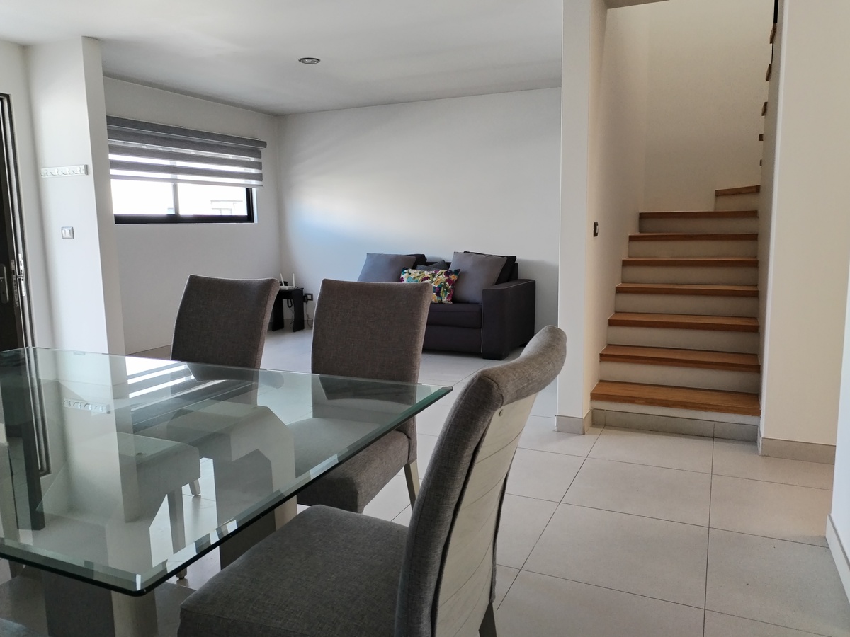 7 of 39: Estancia planta baja