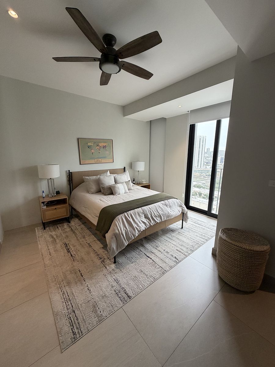 2 of 12: Recamara Principal