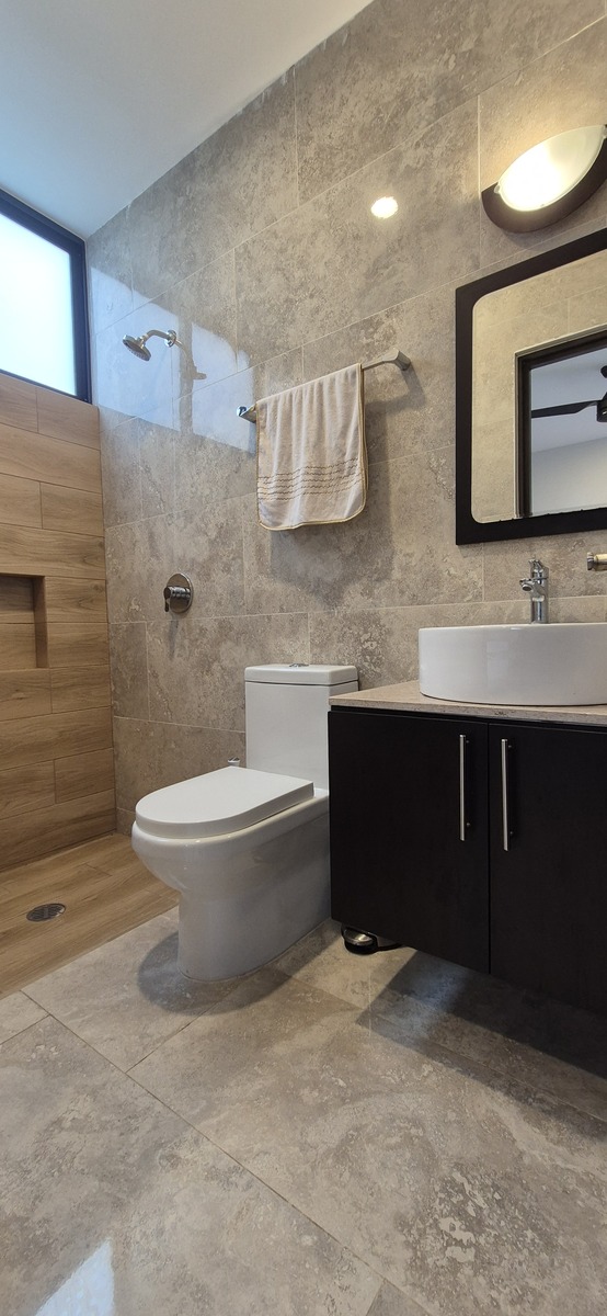 14 de 37: BAÑO REC PLANTA BAJA