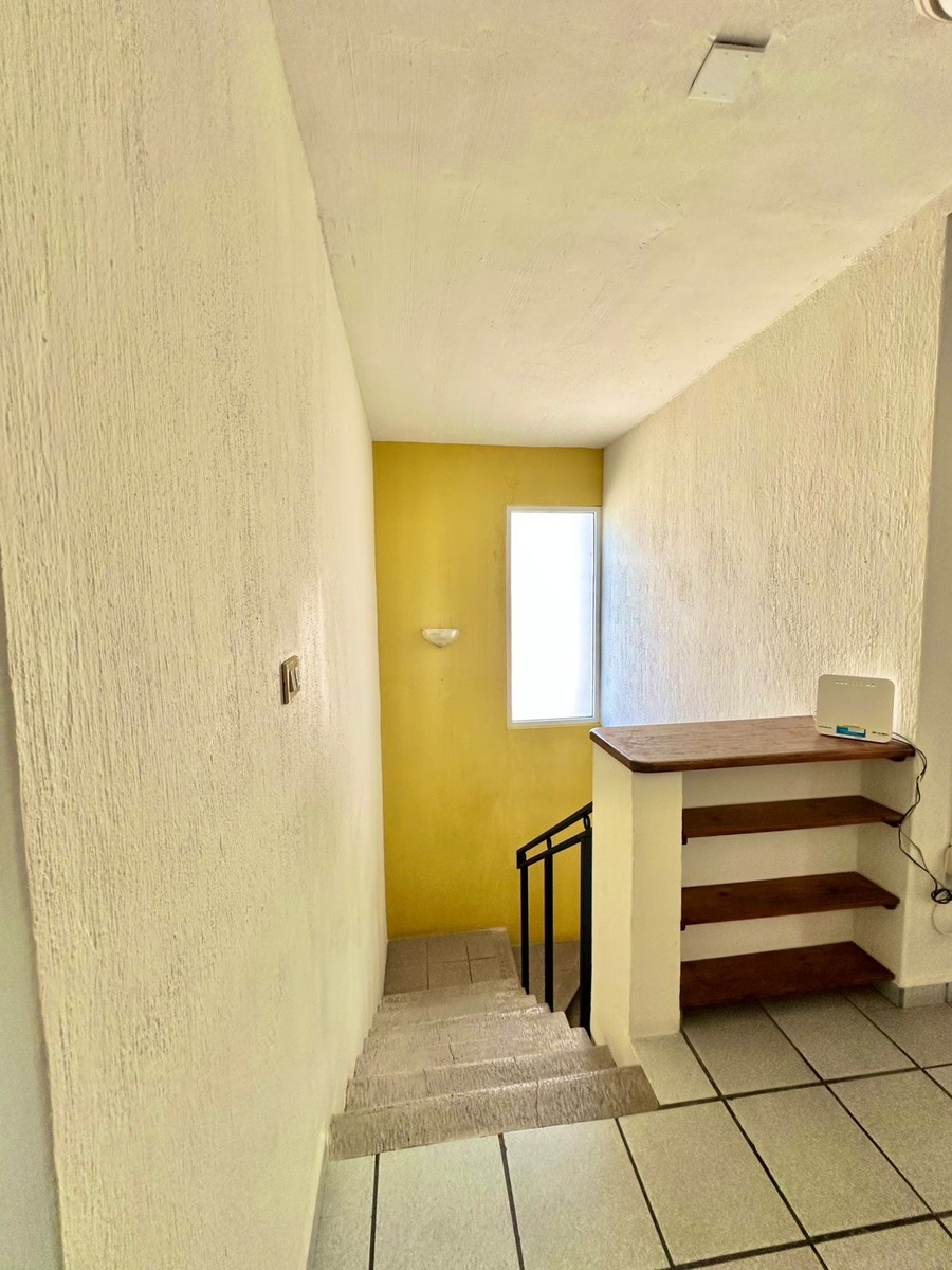 20 de 30: Acceso escaleras