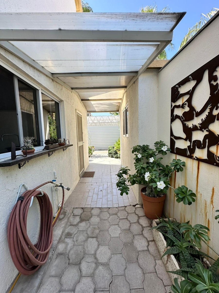 18 de 30: Patio de servicio