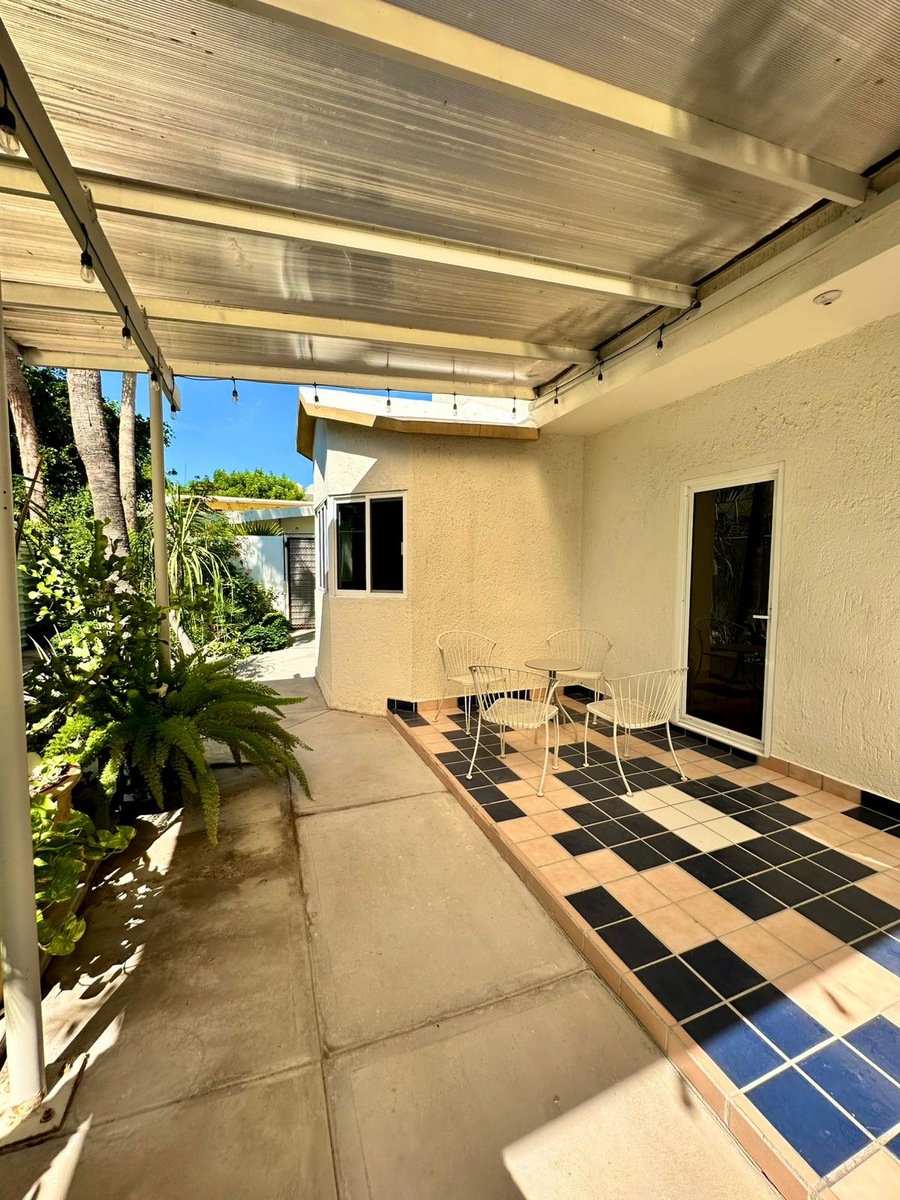 28 de 30: Otra área de recreo en exterior